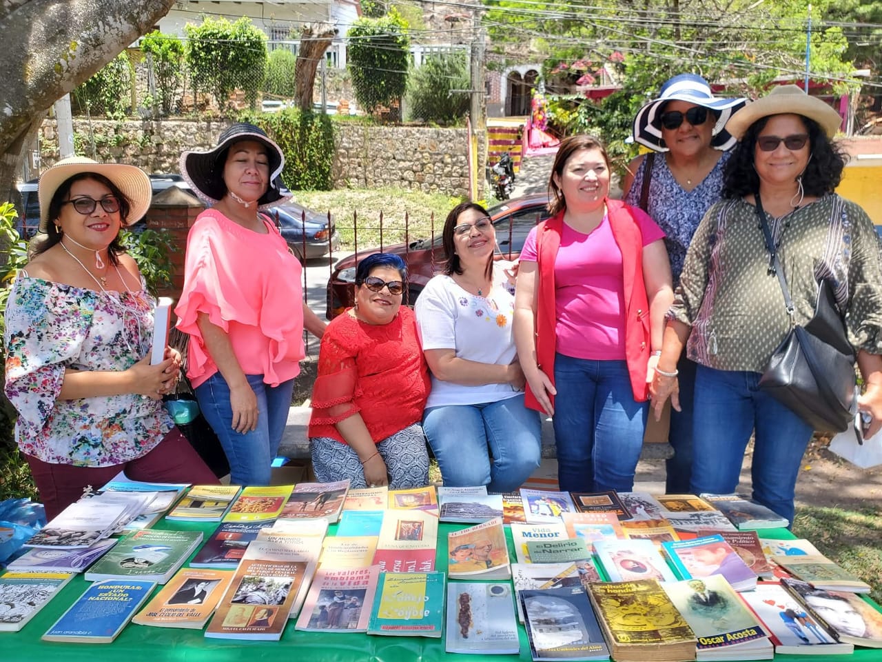 cambia_libros_en_santa_lucia
