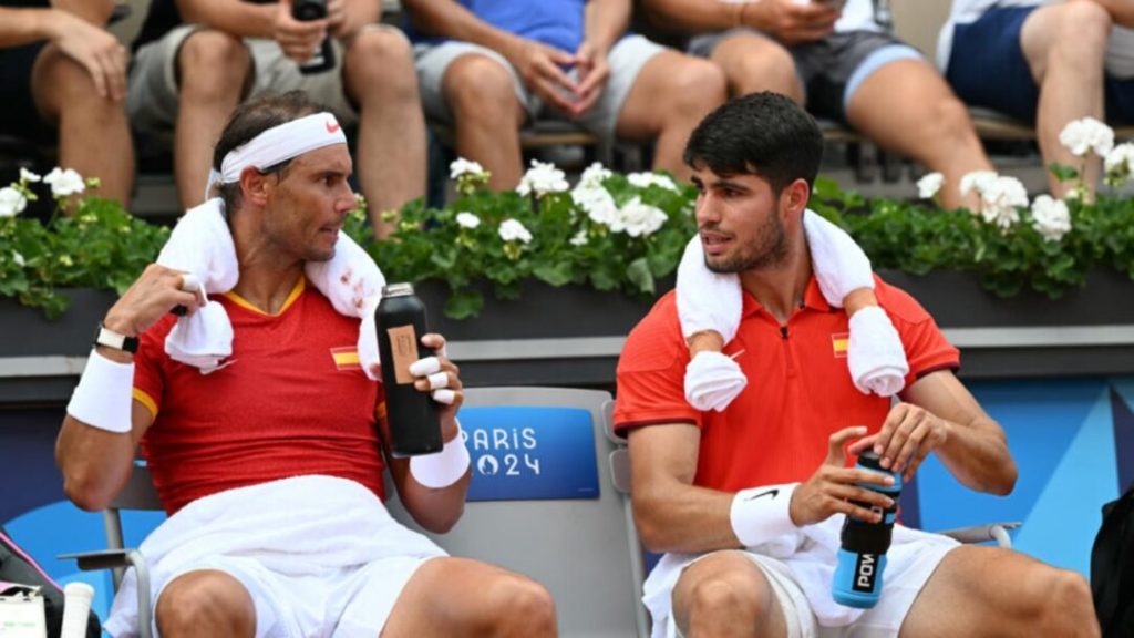 Nadal-Alcaraz avanzan en dobles en el torneo de tenis de París-2024