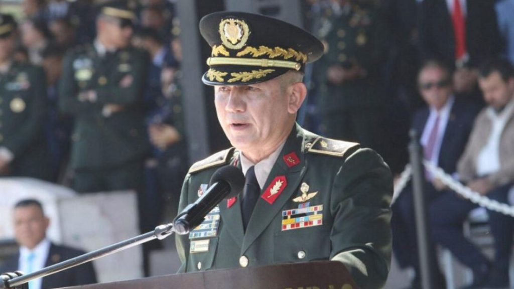 Jefe de FF.AA.: “Trataremos el narcotráfico” en viaje a EE.UU. con ministra Rixi Moncada