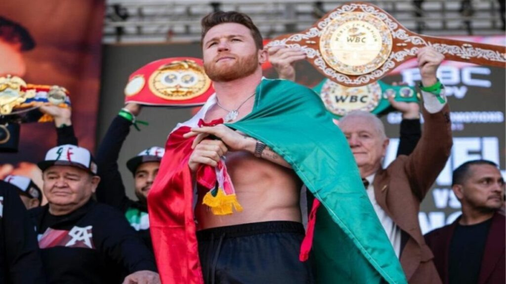 Canelo Álvarez defiende colección de cinturones ante Edgar Berlanga