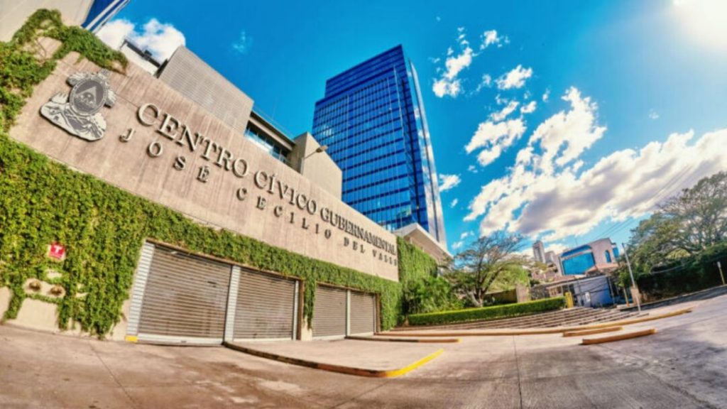 Burócratas disfrutarán seis días libres por Navidad