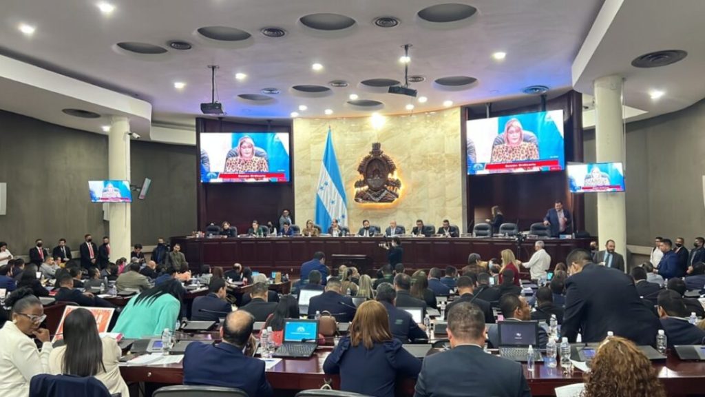 PL solicita cambios en presupuesto 2025 antes de aprobarlo