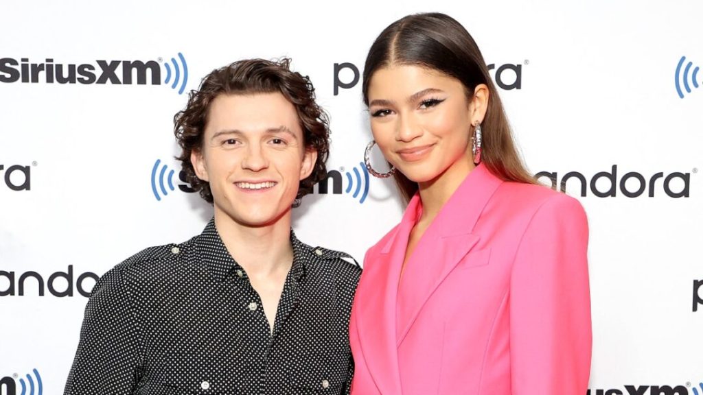 Padre de Tom Holland habla sobre el compromiso con Zendaya