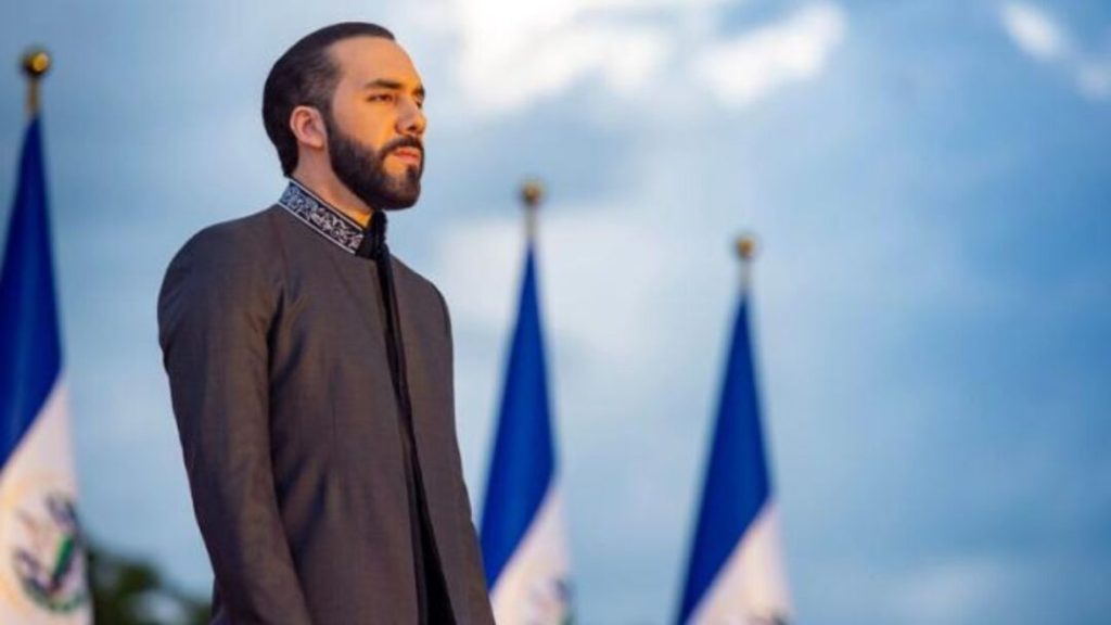 Bukele defiende minería en El Salvador tras nueva ley