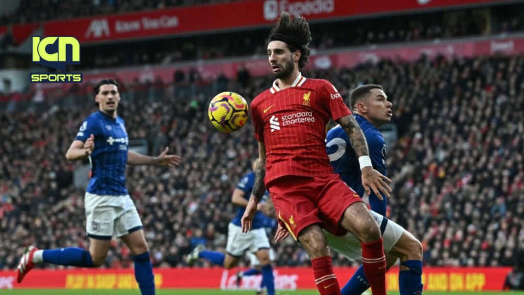 Liverpool y Arsenal no fallan en carrera por el título, Nottingham se frena