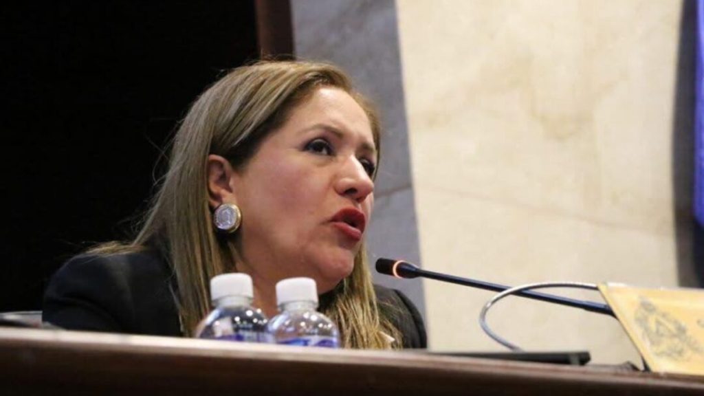 Prohibición de salida para Gladis López por corrupción: audiencia programada