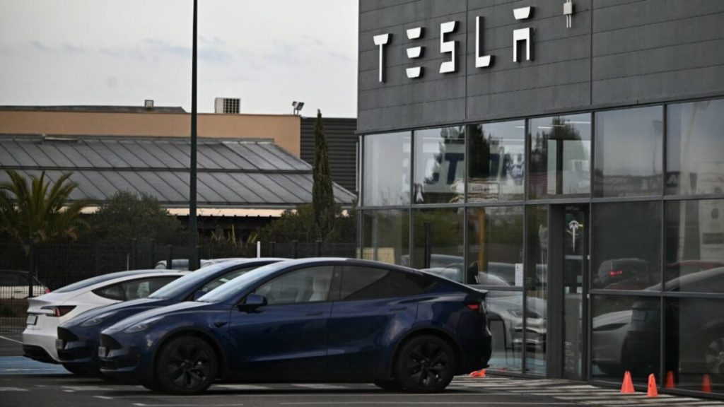 Tesla pierde terreno en Europa: ventas caen casi a la mitad