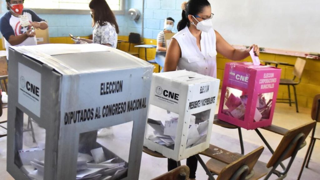 Alertan sobre posible fraude ante propuesta de retrasar resultados de las elecciones primarias