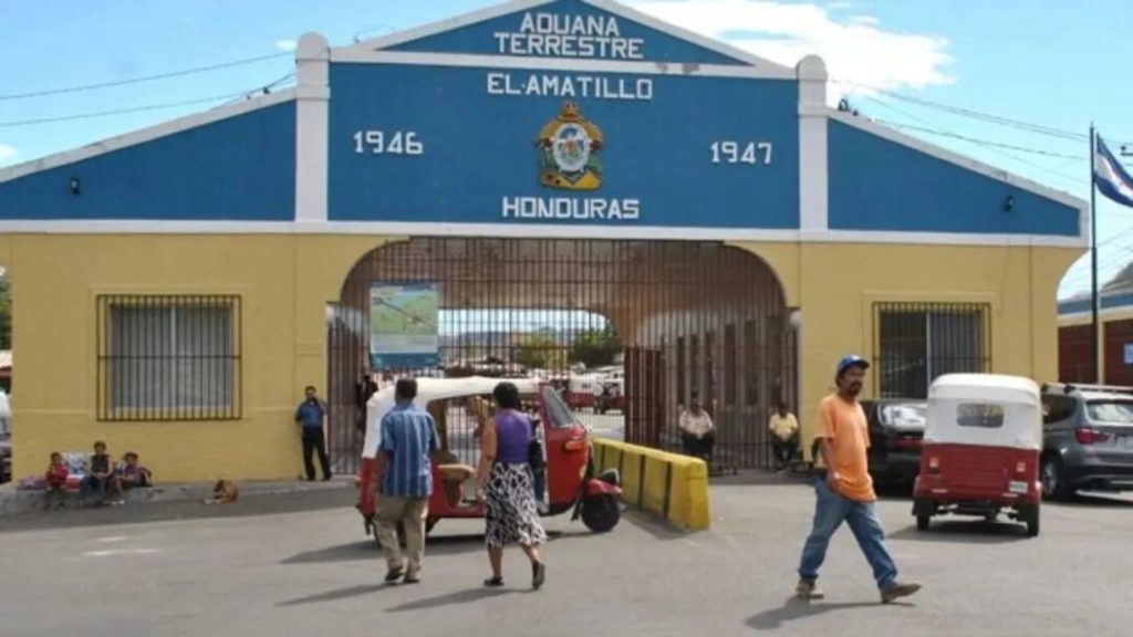 Aduanas y gobierno declaran feriado tras elecciones primarias