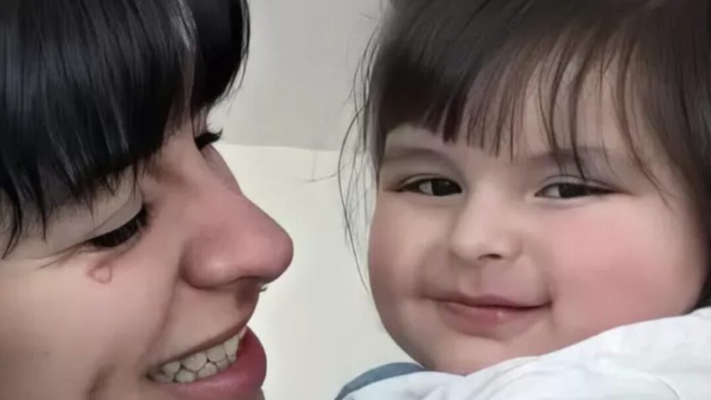 En medio de su éxito musical, Cazzu presume a Inti: “Qué grande está”