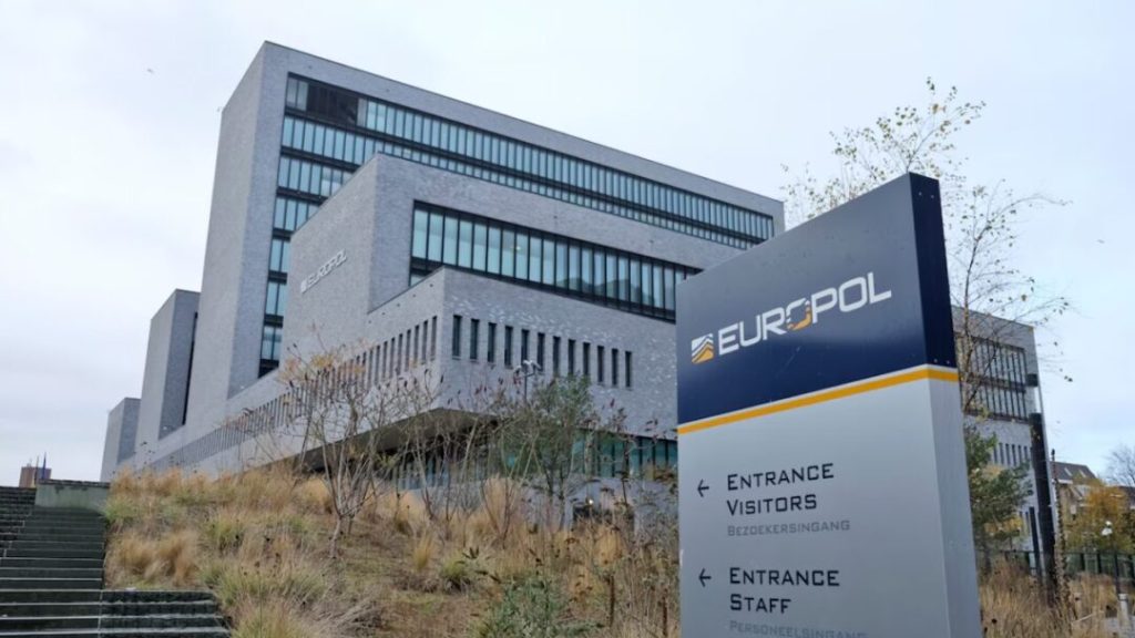 Polonia anuncia el desmantelamiento de una red europea de pedocriminalidad en línea