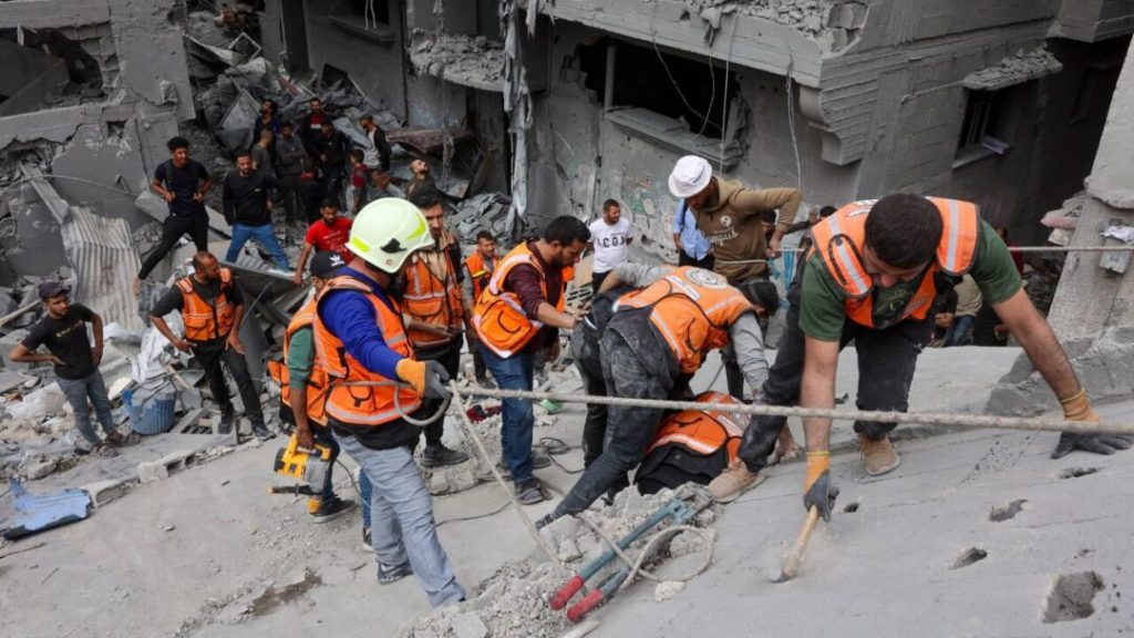 23 muertos en bombardeo israelí contra un bloque de viviendas en Gaza