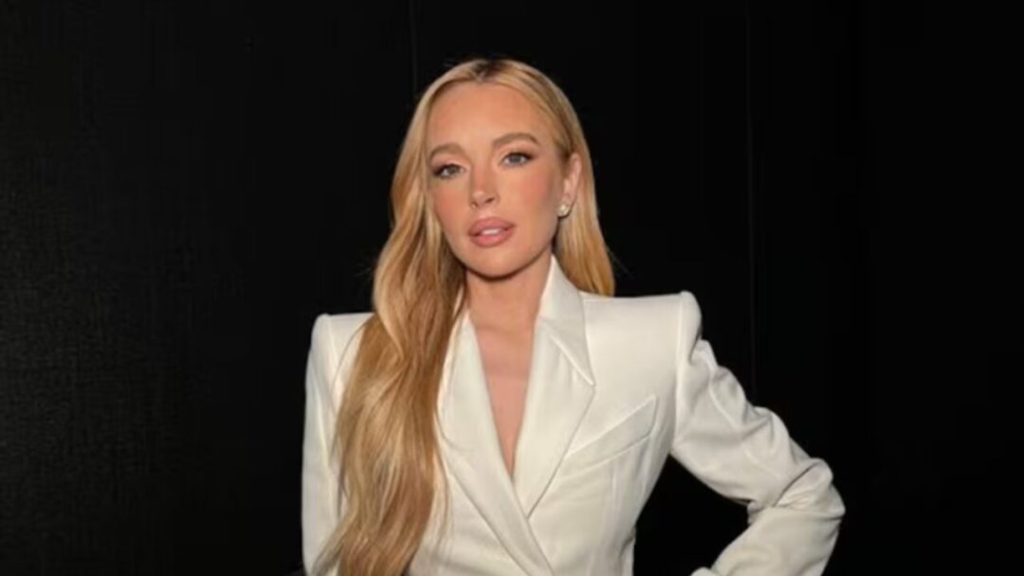 Sentencian al papá de la actriz Lindsay Lohan por violar libertad condicional