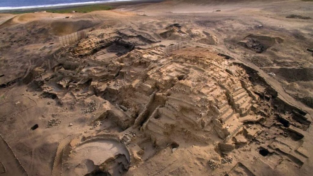 Descubren la tumba de una mujer de casi 5.000 años en Perú