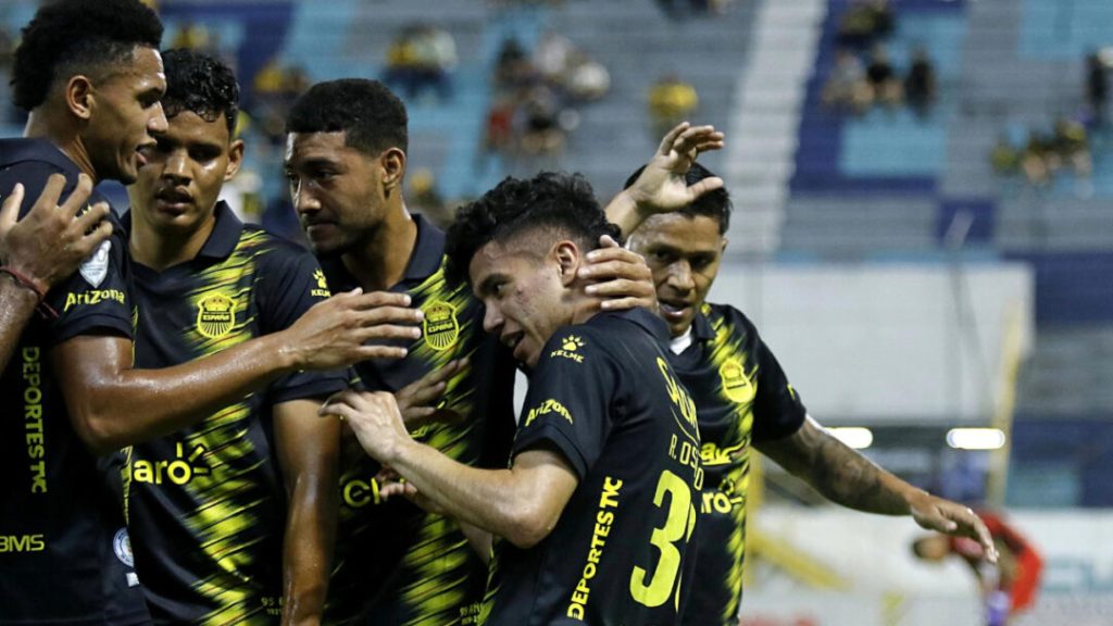 Real España rescata un empate y sigue en la cima del torneo Clausura