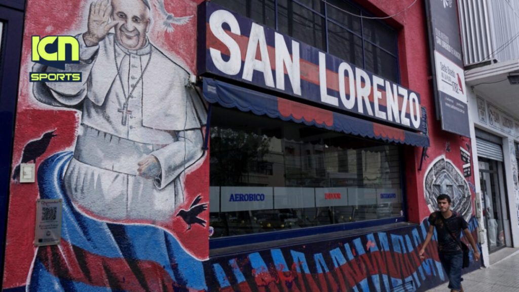 San Lorenzo rinde tributo al papa Francisco, su ilustre socio