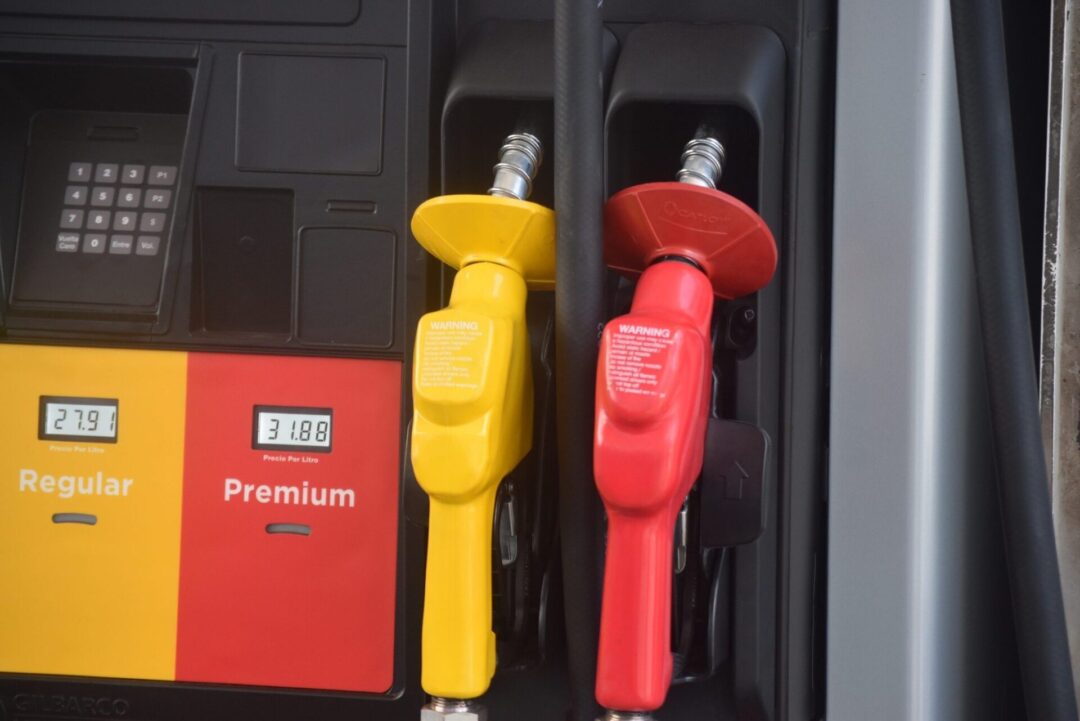 Leve rebaja en el precio de los combustibles la próxima semana