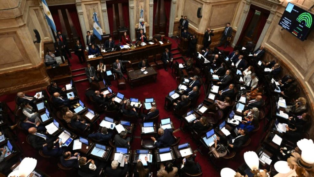 Congreso argentino rechaza ley que buscaba impedir candidaturas de condenados por corrupción