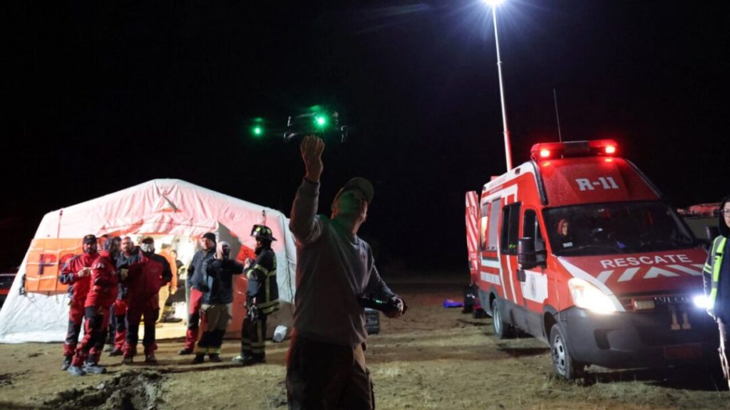 Hallan los cuerpos de los seis ocupantes de un avión ambulancia siniestrado en Chile