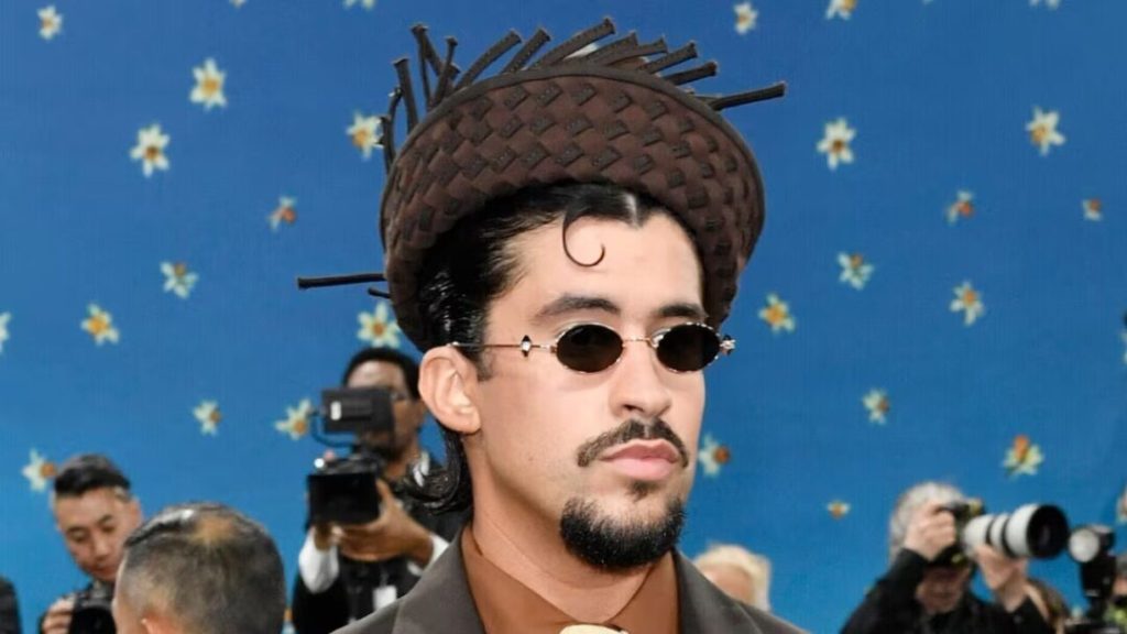 Diseñadora puertorriqueña “sin palabras” al ver a Bad Bunny con diseño de su pava en Met Gala