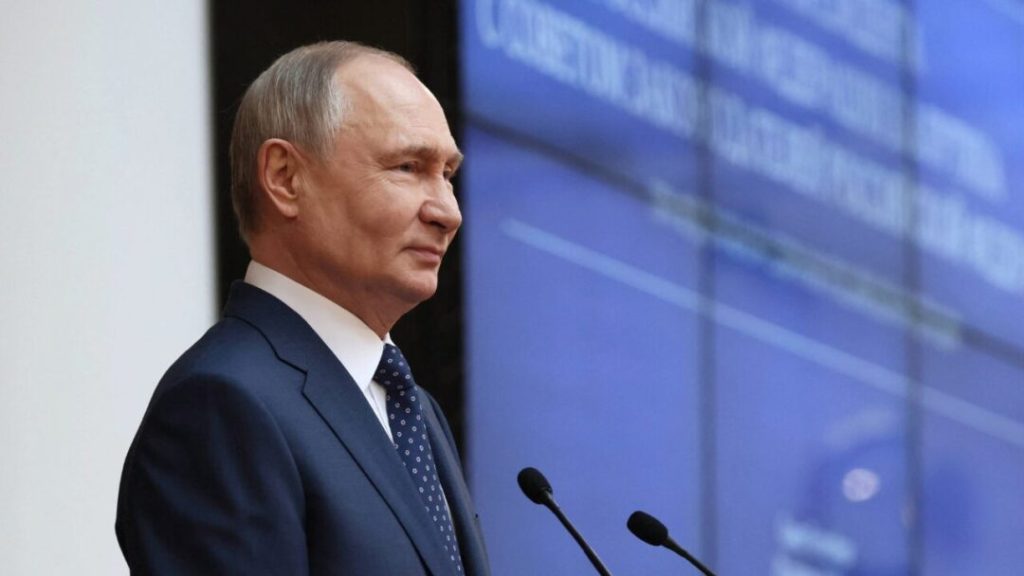 Periodista rusa huye a Francia tras ser perseguida por criticar la guerra en Ucrania