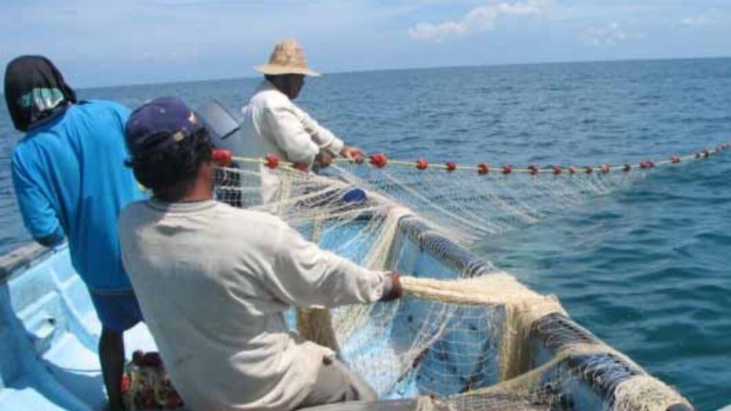 Exploración petrolera amenaza a 25,000 mil familias en el Caribe hondureño