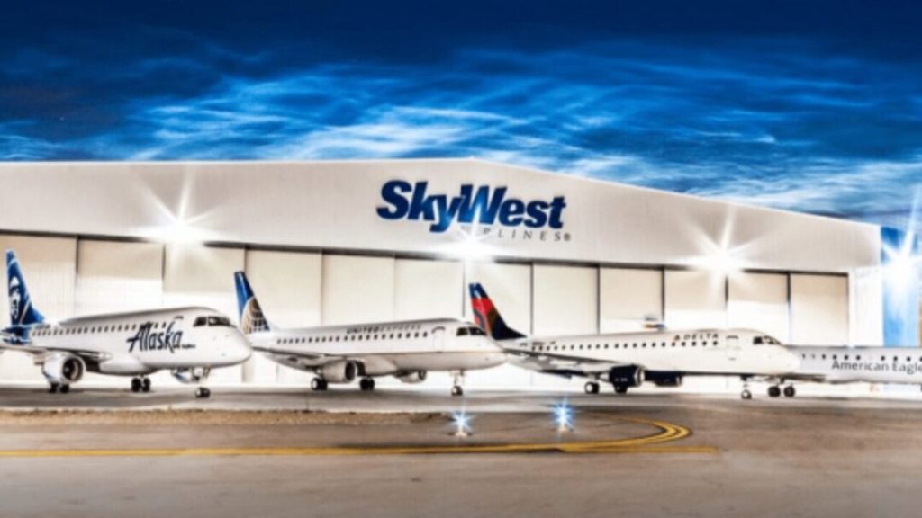 Avión comercial evita colisión con bombardero B-52 durante aterrizaje en EE.UU.