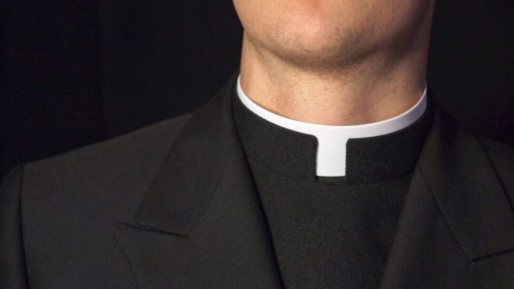 Un sacerdote detenido en Italia por abusos a un menor