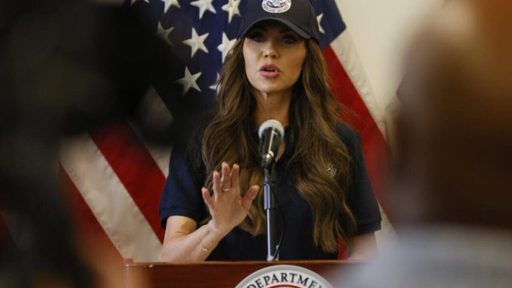 Kristi Noem: “Honduras puede recibir a sus ciudadanos con seguridad”