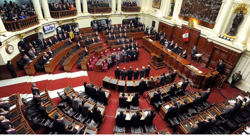 Denuncian que el Congreso de Perú debilita la lucha contra el crimen organizado