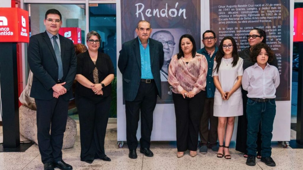 Banco Atlántida inaugura exposición en homenaje al maestro César Rendón