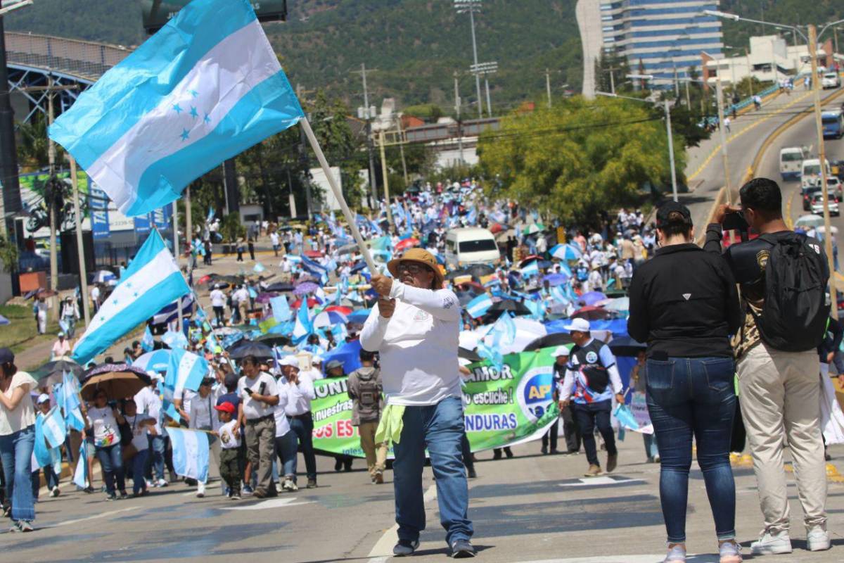 OPINIÓN | La caminata por “la paz”, un ensayo para noviembre