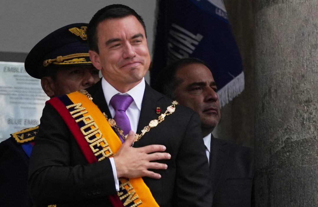 Ecuador elimina financiamiento estatal a partidos políticos