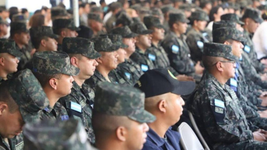 Confirman Junta de Comandantes de las FF.AA.