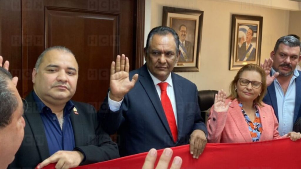 Mario Segura alerta sobre intento de conformar Comisión Permanente “ilegal” en el Congreso Nacional