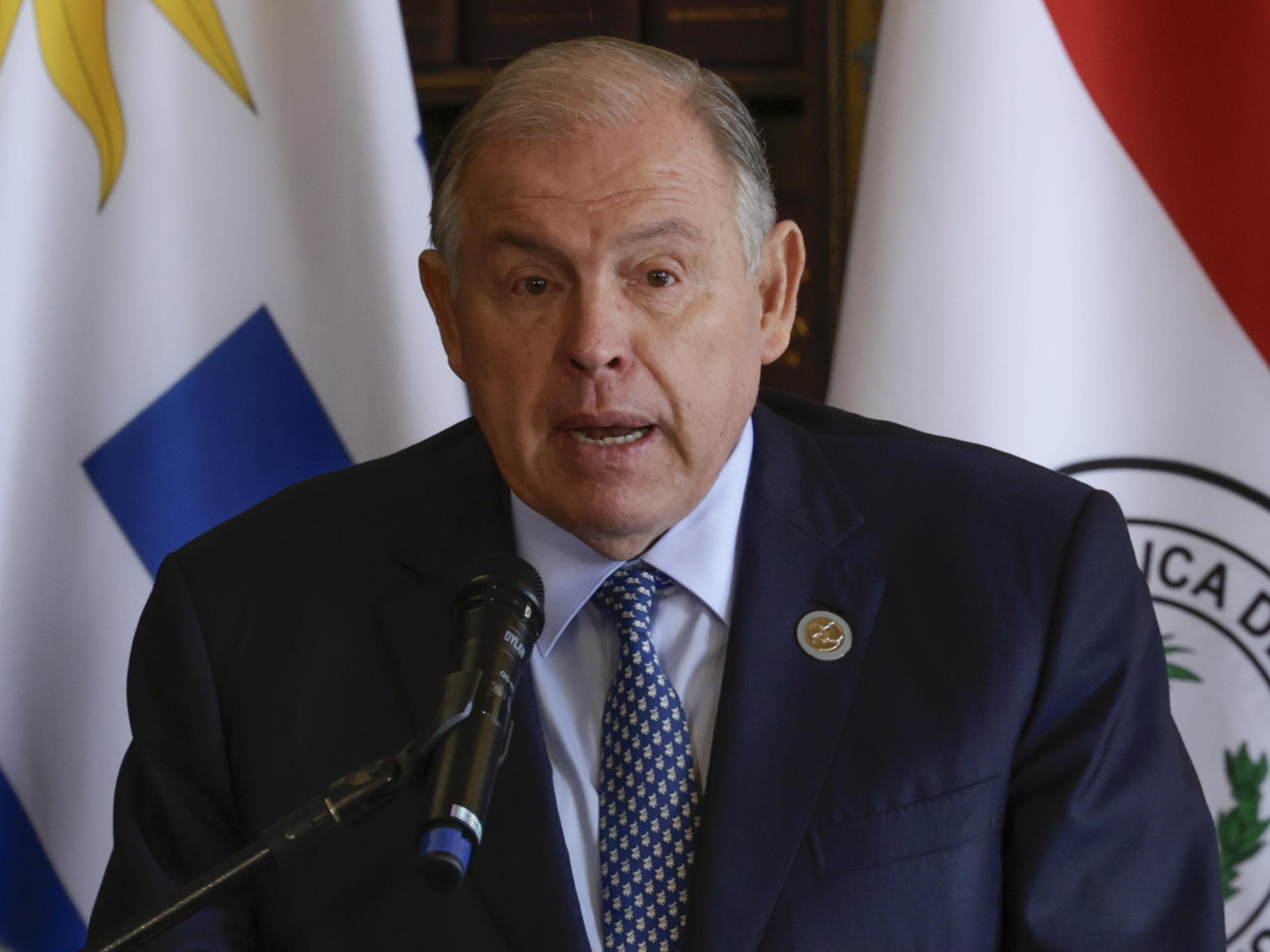 Canciller de Argentina renuncia previo a elecciones legislativas