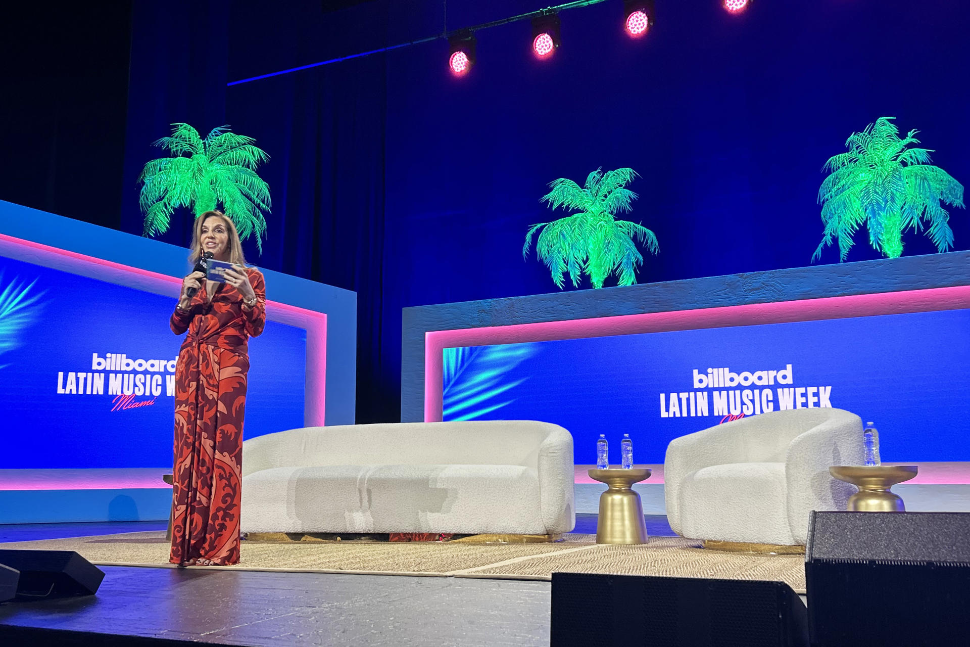 Billboard Latino pide a artistas cuidar redes sociales por dureza migratoria en EEUU