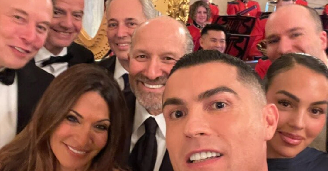 Donald Trump le agradeció a Cristiano Ronaldo su presencia, diciendo que ahora su hijo lo respeta más tras presentárselo.