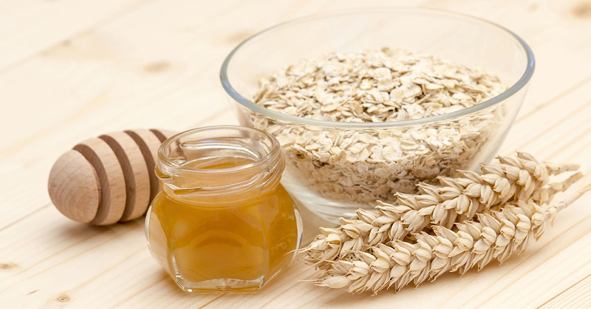 La avena también regula la grase del rostro.