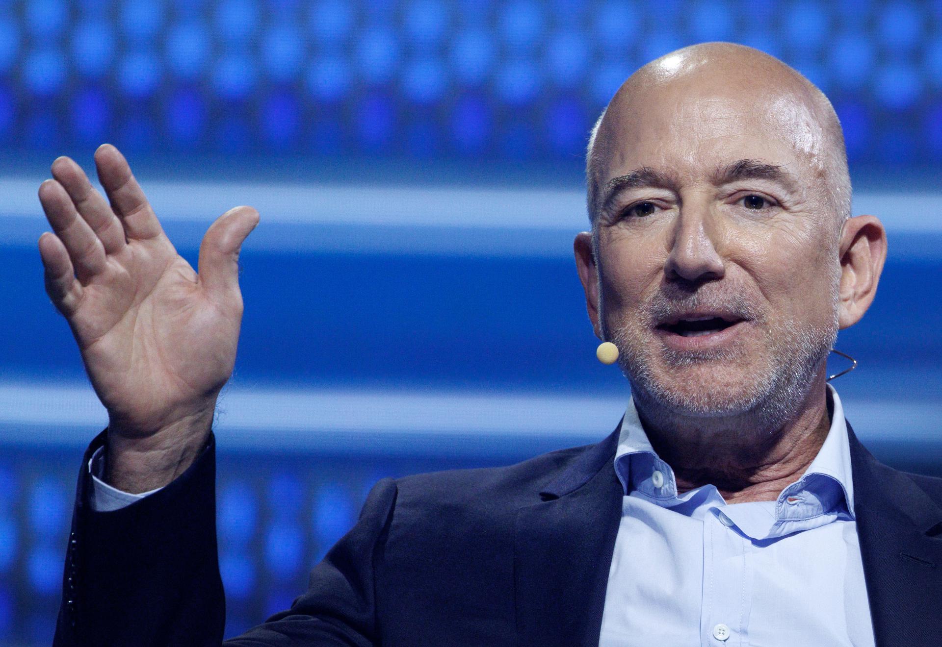 Jeff Bezos busca construir centros de datos en el espacio con Blue Origin