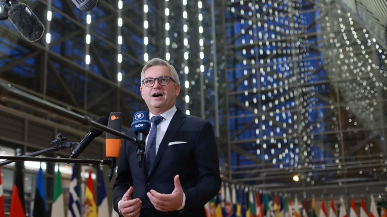 UE establece lista de “países seguros” y agiliza procesos de asilo