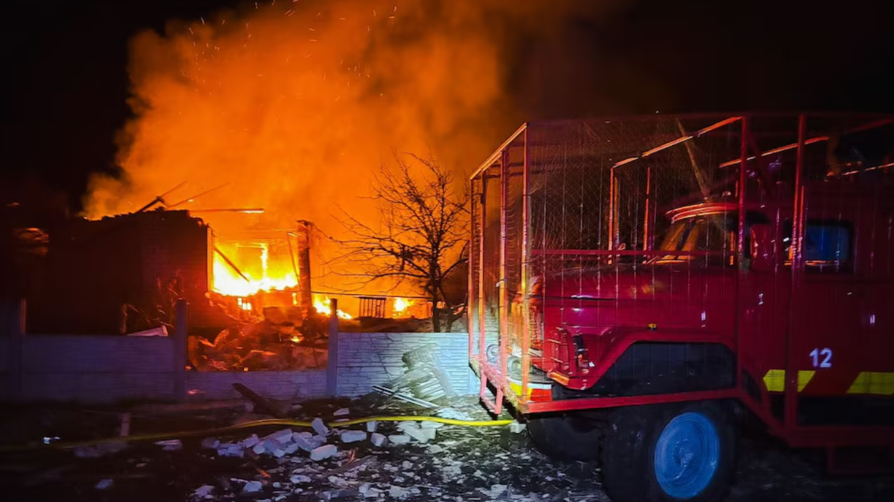 Rusia ataca Ucrania con cientos de drones y provoca muertos