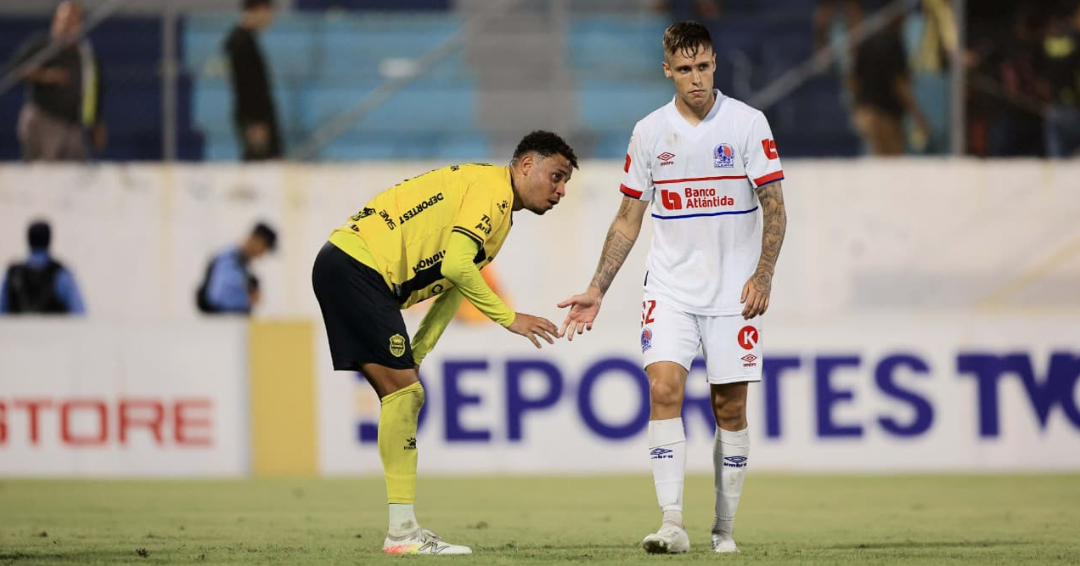 Olimpia comenzó la triangular final dejando claro por qué sigue siendo el equipo más dominante del país.