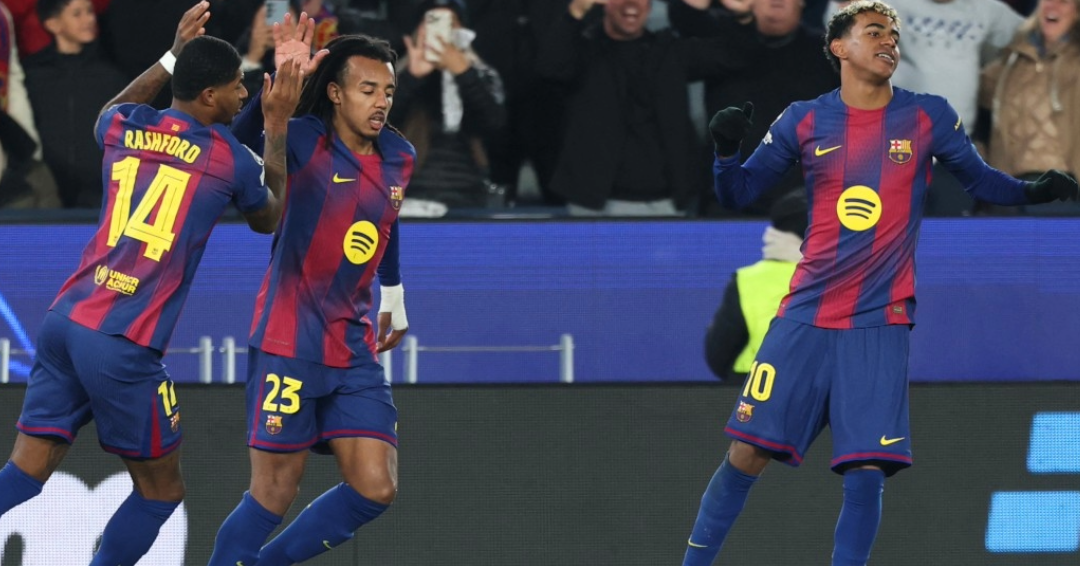 Un doblete de Koundé resucita al Barcelona en Europa