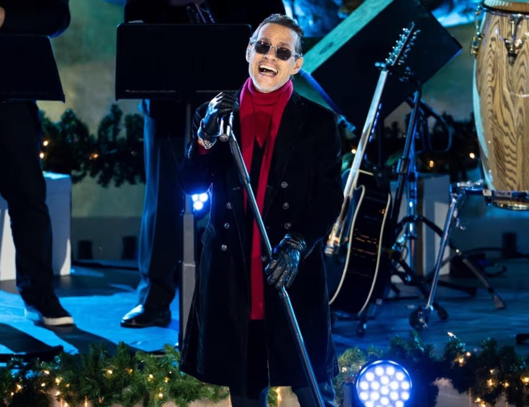 encienden_arbol_navideño_en_rockefeller_center_en_nueva_york