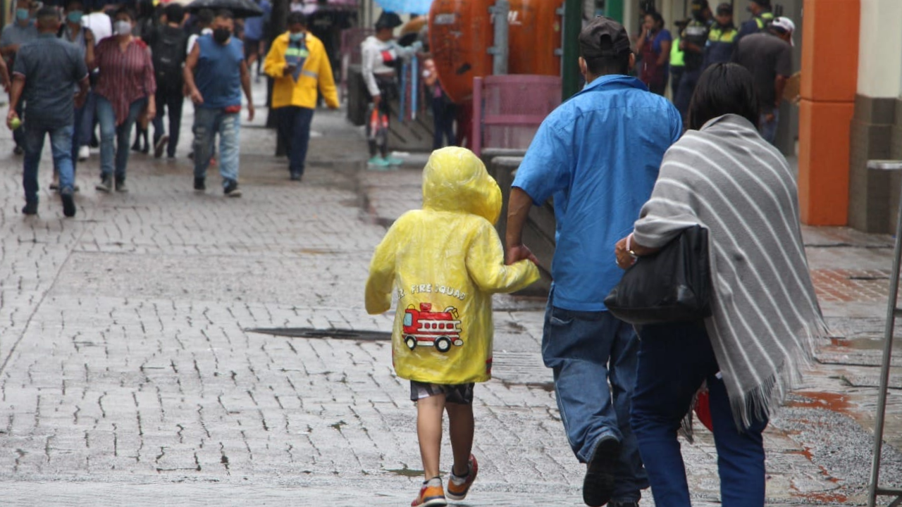 Frente frío continúa en el país con lluvias y bajas temperaturas en varias zonas