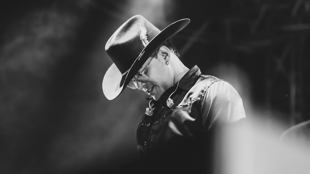 Muere Yeison Jiménez en accidente aéreo